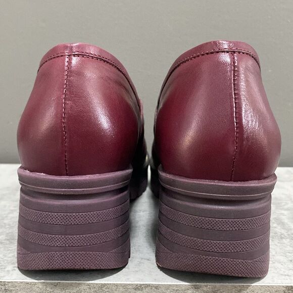 Dromedaris Leather Women's Burgundy Loafers w/silver Chain Detail Size 38 US 8 - Picture 9 of 16